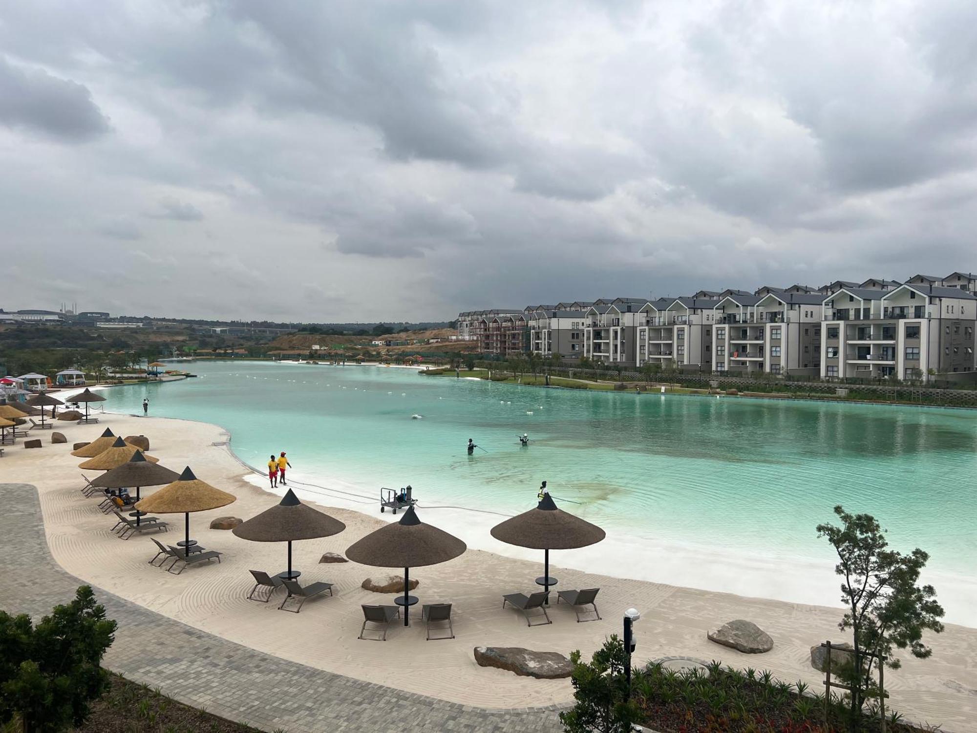 Lagoon Facing Apartment Midrand Εξωτερικό φωτογραφία