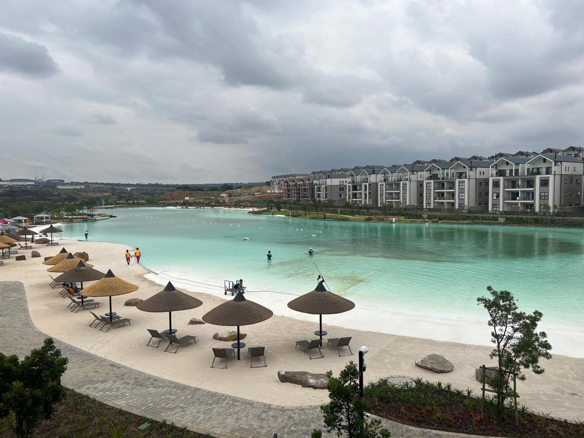 Lagoon Facing Apartment Midrand Εξωτερικό φωτογραφία